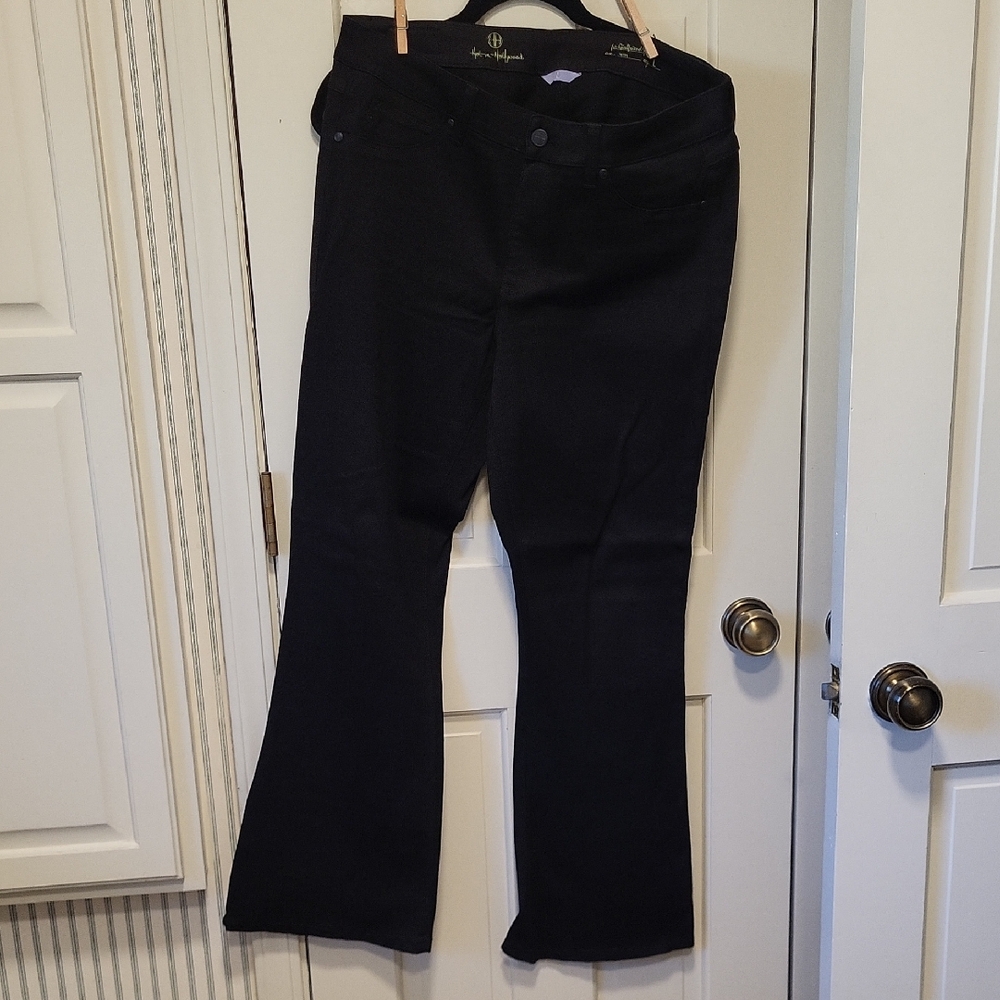 Hot in Hollywood Elegant Black Jeans